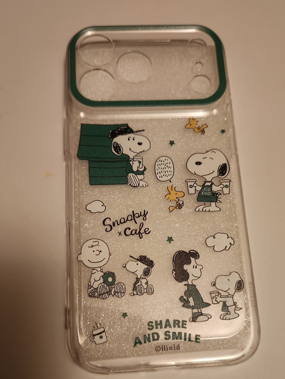 Brand new Apple IPhone 🍎 17 Pro Max   Peanuts Snoopy soft Silicone Phone Case